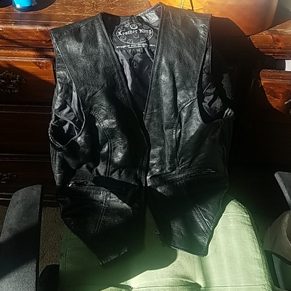 Woman's Leather Biker Vest - Picture 1 of 4